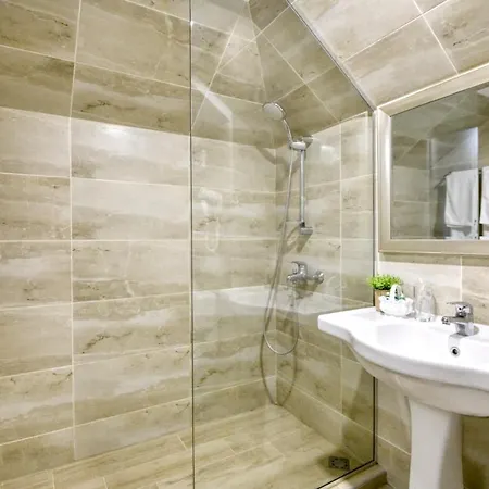 Alekta - Free Parking 3*