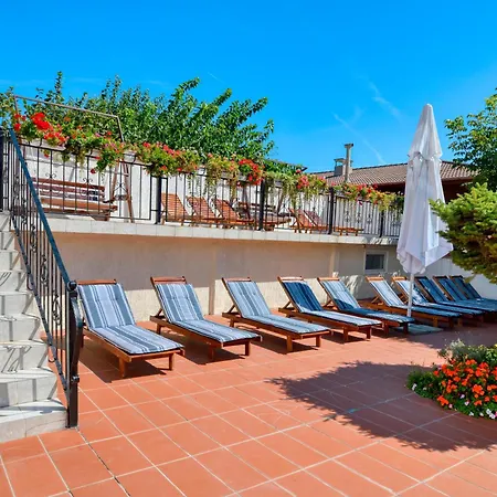 Hotel Alekta - Free Parking 3*