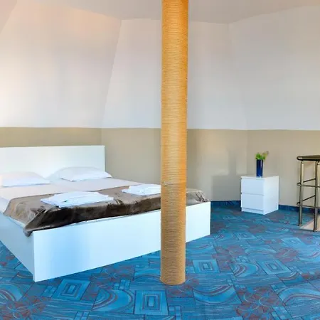 Alekta - Free Parking