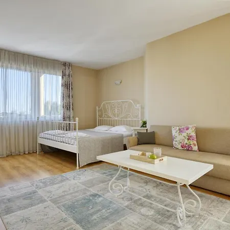 Alekta - Free Parking