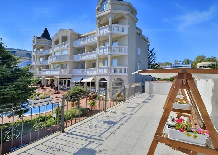 Alekta - Free Parking 3*